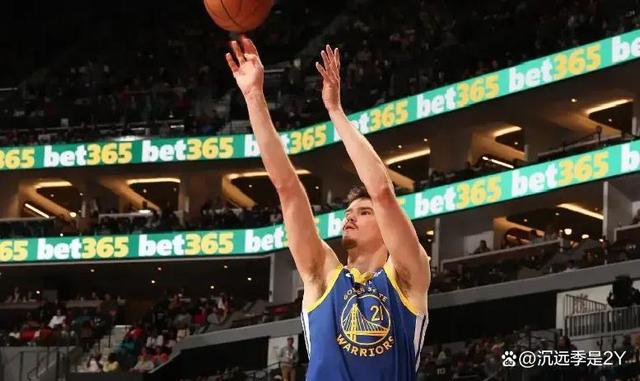 C7娱乐官方网站-镇守内线！黄蜂队重用内线球员提高防守的简单介绍